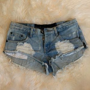 One Teaspoon Shorts, Size 22 ( fit like 23)